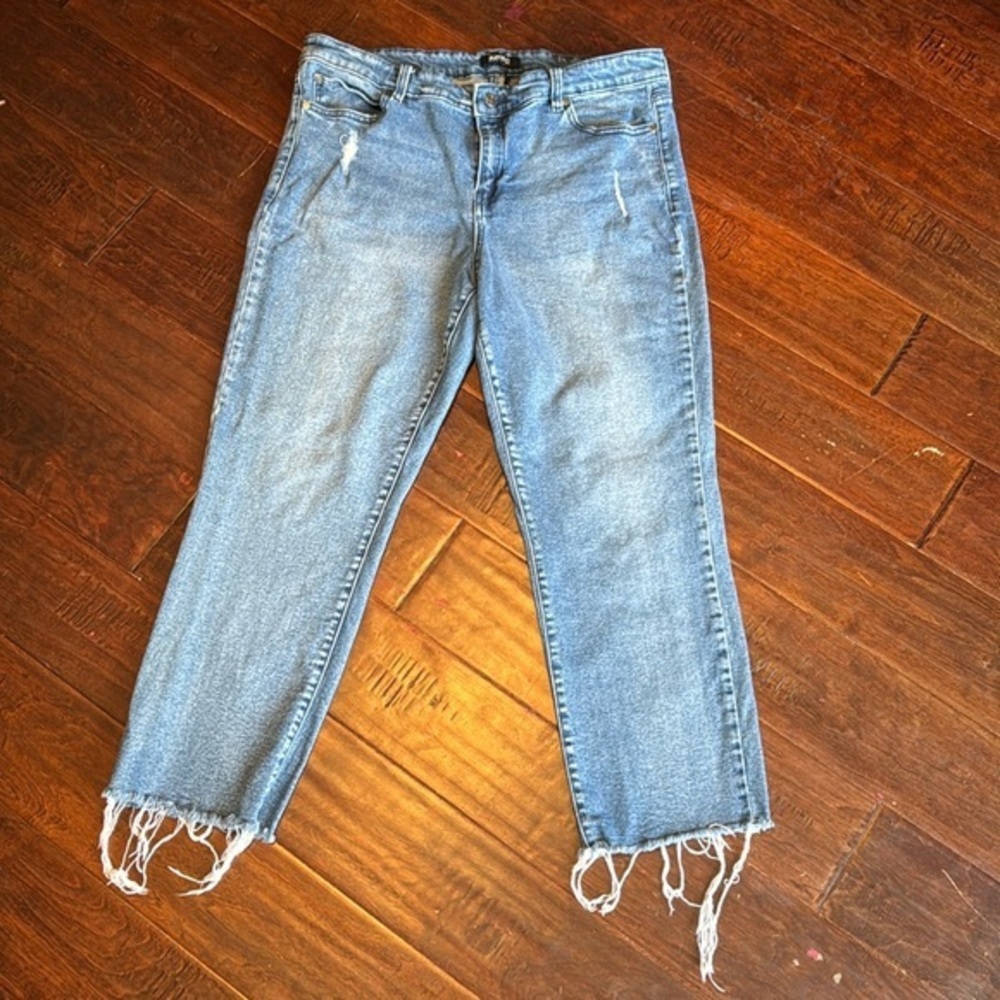 Buffalo David Bitton jeans midrise straight cut vintage denim cropped distressed